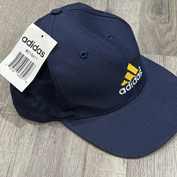 NWT Deadstock vintage Adidas new old stock NOS Men’s Snap Back Navy Hat - Picture 1 of 5